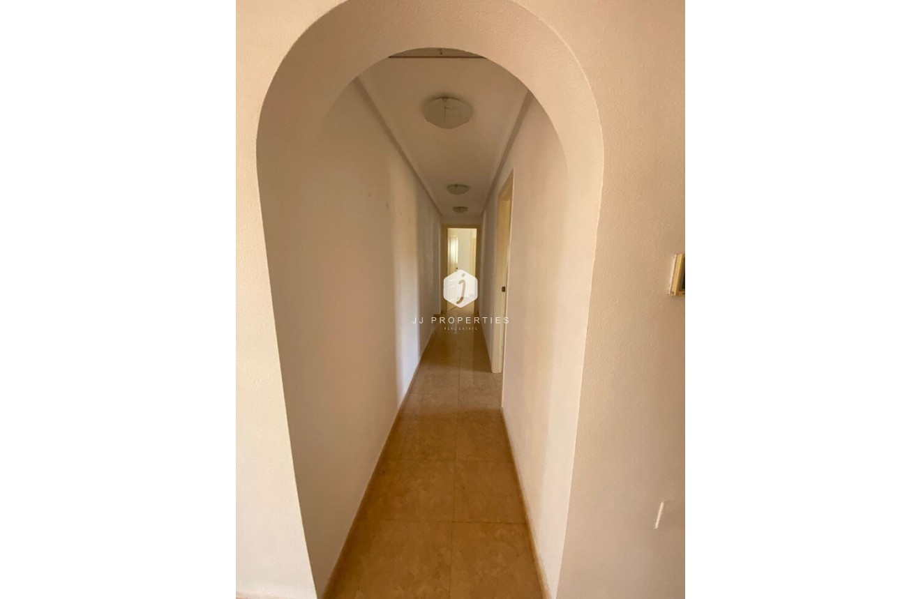 Tweedehands - Villa -
Catral - Costa Blanca