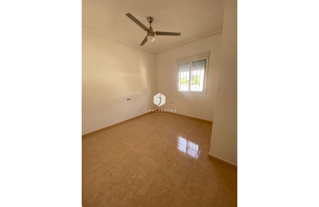 Tweedehands - Villa -
Catral - Costa Blanca