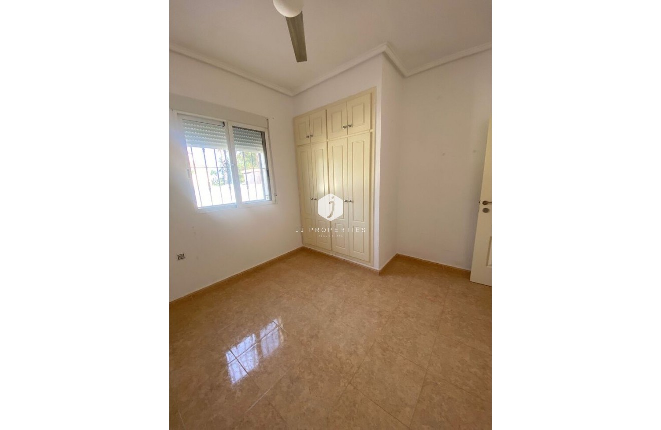 Tweedehands - Villa -
Catral - Costa Blanca