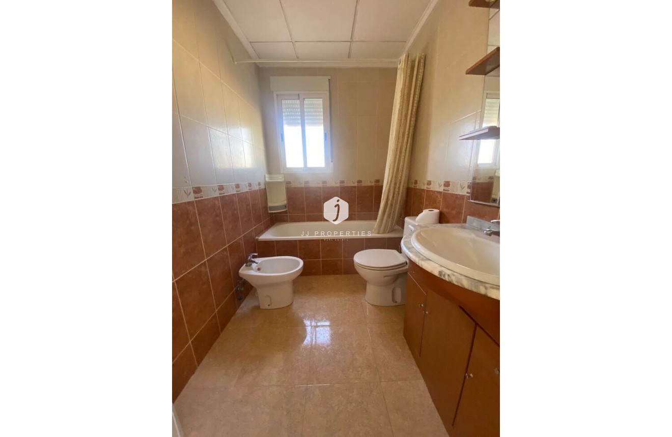 Tweedehands - Villa -
Catral - Costa Blanca