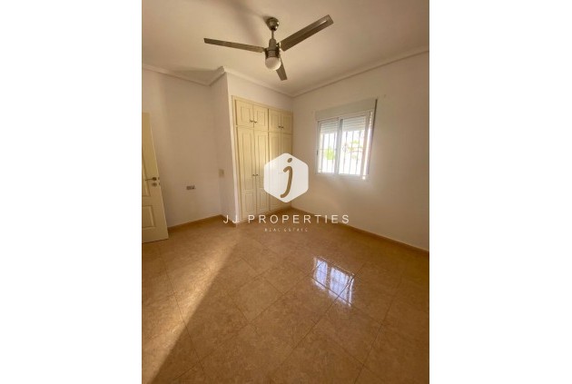 Tweedehands - Villa -
Catral - Costa Blanca