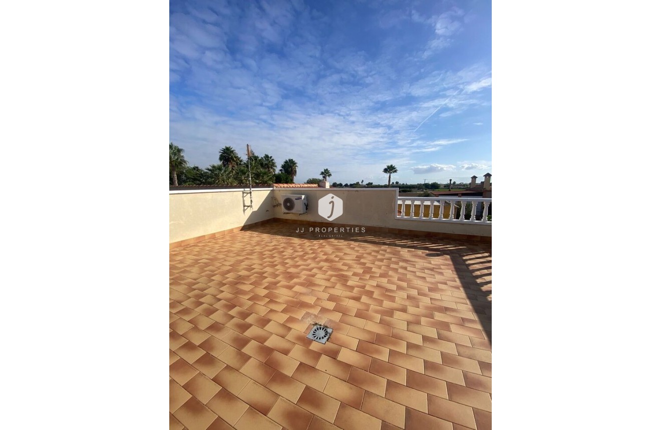 Tweedehands - Villa -
Catral - Costa Blanca