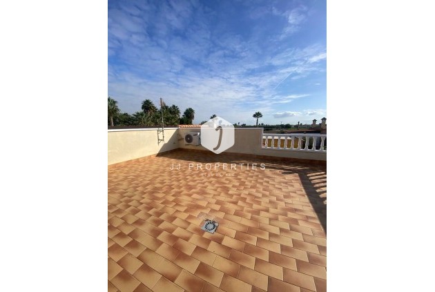 Tweedehands - Villa -
Catral - Costa Blanca