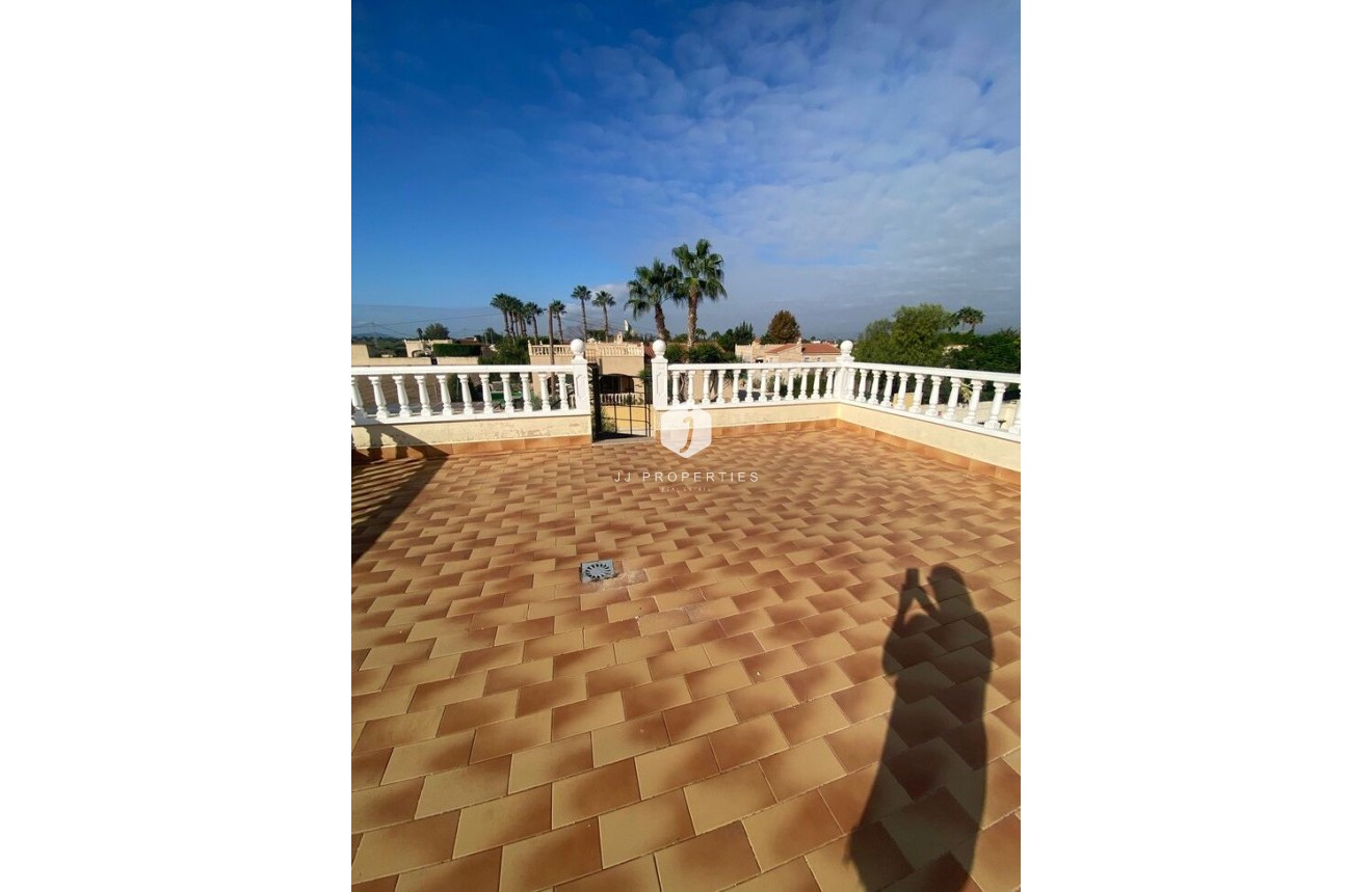 Tweedehands - Villa -
Catral - Costa Blanca