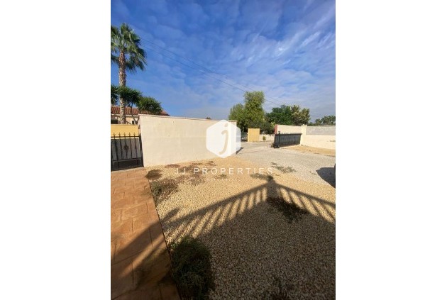 Tweedehands - Villa -
Catral - Costa Blanca