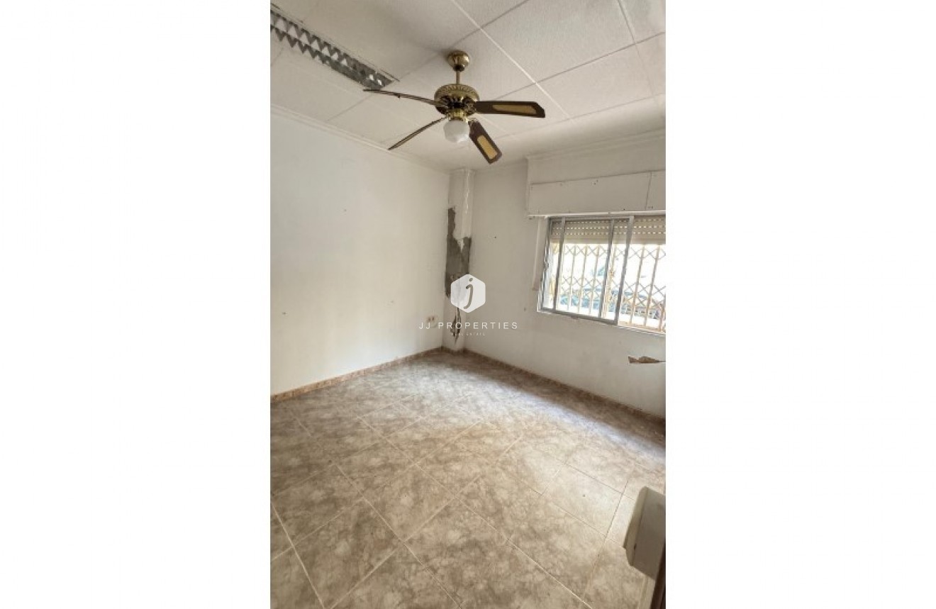 Tweedehands - Appartement / flat -
Torrevieja - Costa Blanca