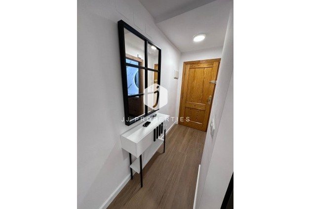 Tweedehands - Appartement / flat -
Torrevieja - Playa del Cura