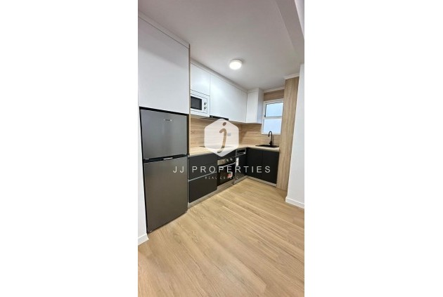 Tweedehands - Appartement / flat -
Torrevieja - Playa del Cura