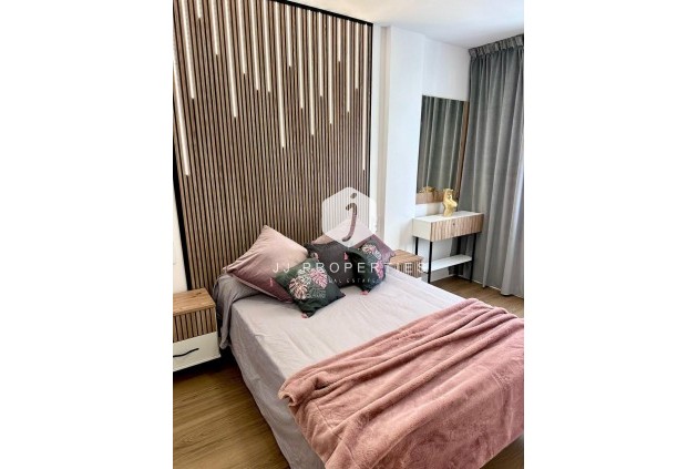 Tweedehands - Appartement / flat -
Torrevieja - Playa del Cura