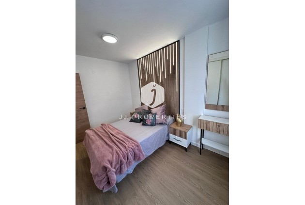 Tweedehands - Appartement / flat -
Torrevieja - Playa del Cura