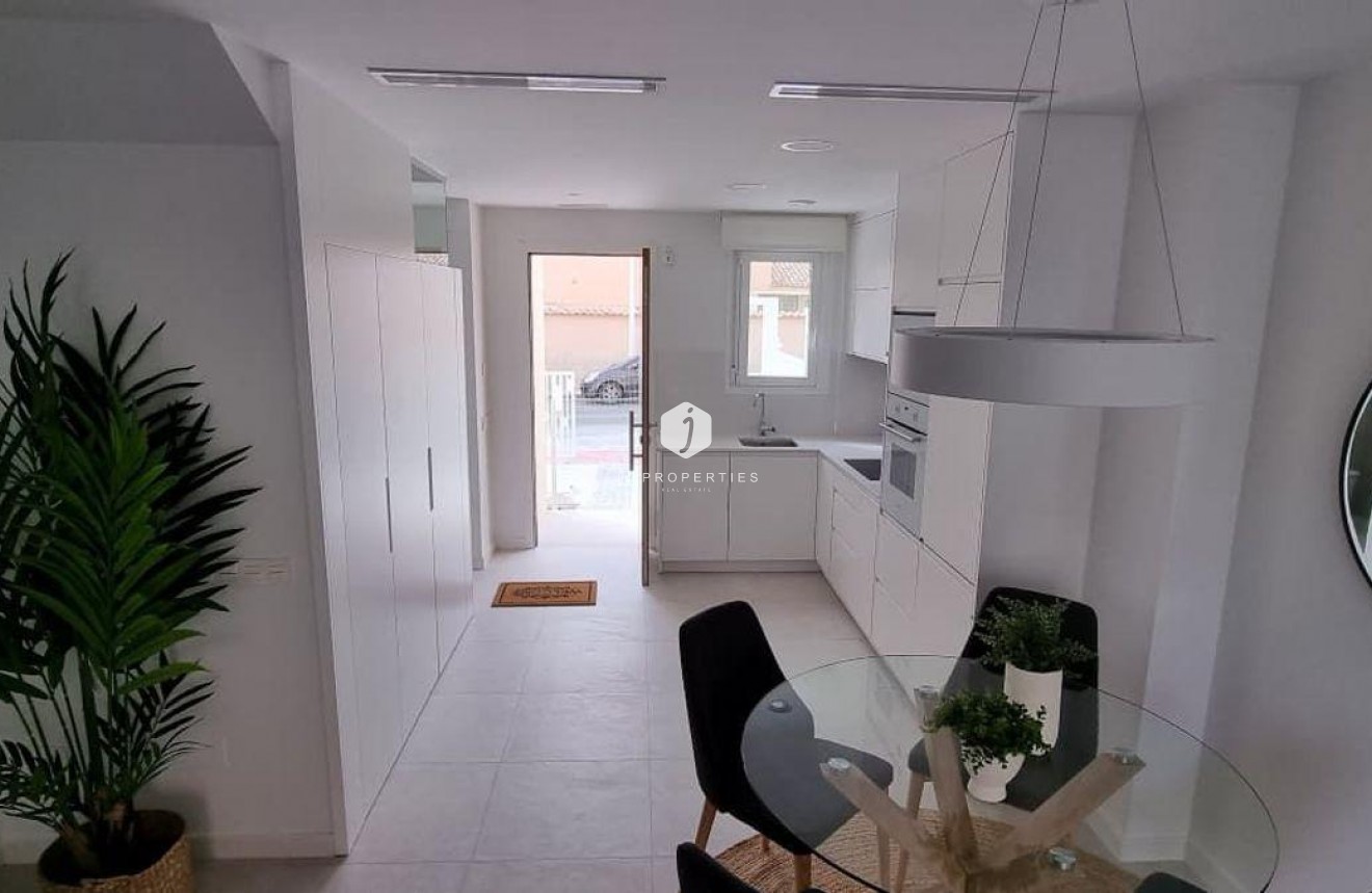 Tweedehands - Chalet -
Torrevieja - aguas nuevas