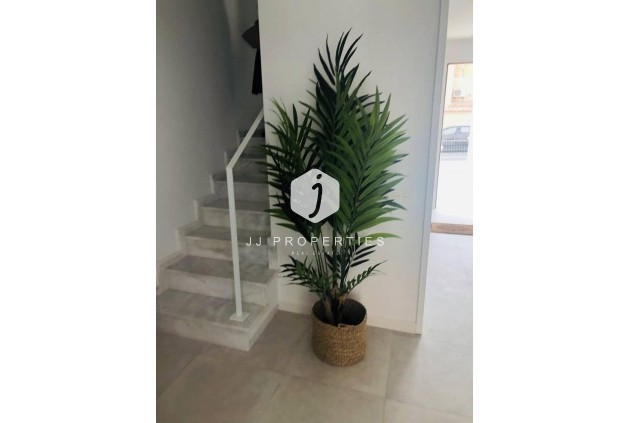 Tweedehands - Chalet -
Torrevieja - aguas nuevas