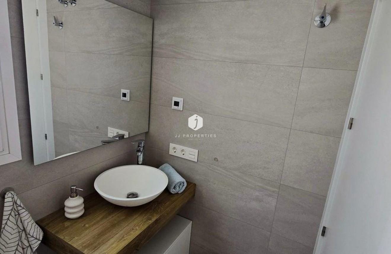 Tweedehands - Chalet -
Torrevieja - aguas nuevas