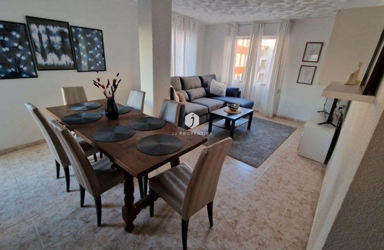 Aus zweiter Hand - Wohnung -
Torrevieja - Playa de los Locos