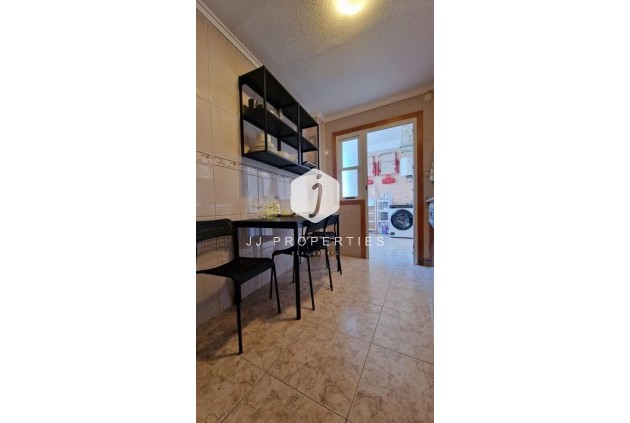 Aus zweiter Hand - Wohnung -
Torrevieja - Playa de los Locos