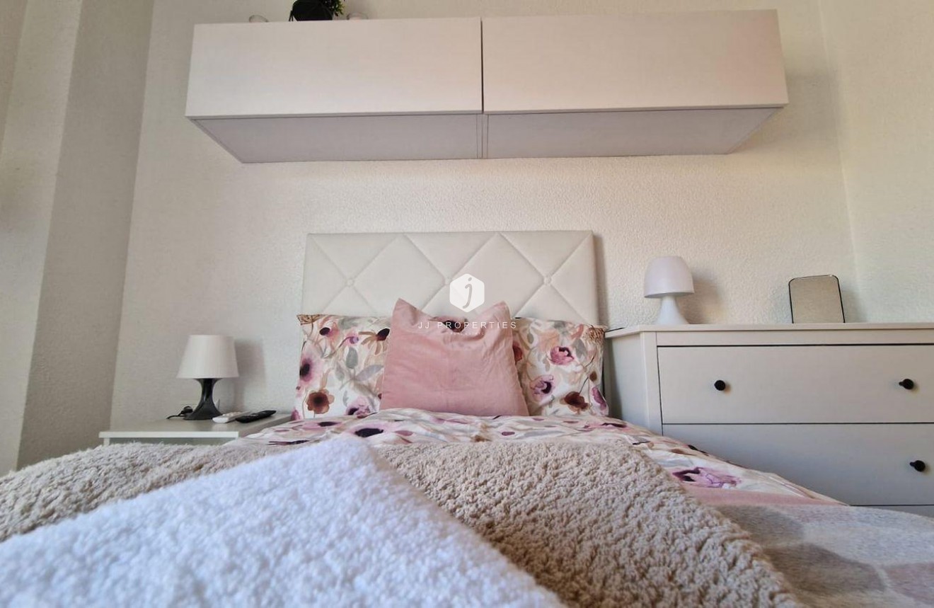 Aus zweiter Hand - Wohnung -
Torrevieja - Playa de los Locos