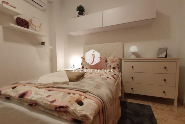 Aus zweiter Hand - Wohnung -
Torrevieja - Playa de los Locos