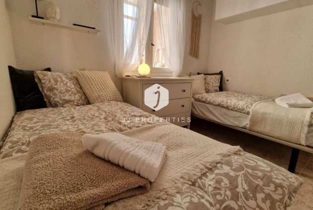 Aus zweiter Hand - Wohnung -
Torrevieja - Playa de los Locos