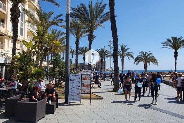 Aus zweiter Hand - Wohnung -
Torrevieja - Playa de los Locos