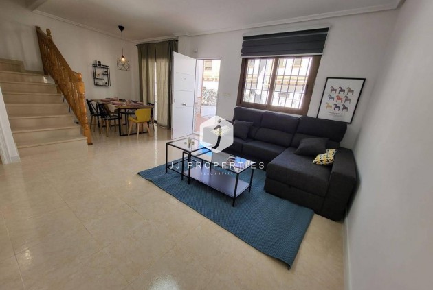 Tweedehands - Chalet -
San Miguel de Salinas - Ciudad De Las Comunicaciones