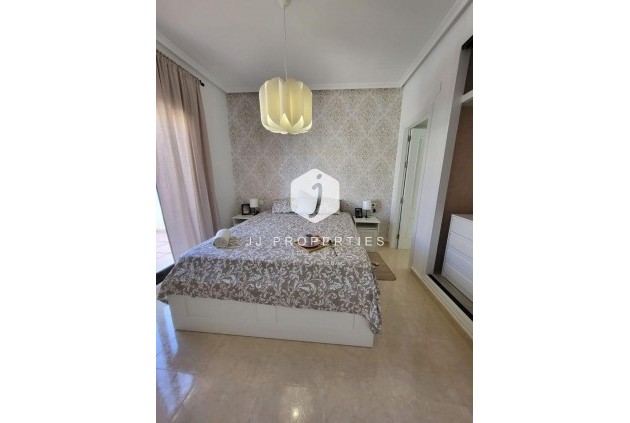 Tweedehands - Chalet -
San Miguel de Salinas - Ciudad De Las Comunicaciones