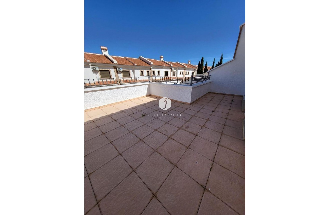 Tweedehands - Chalet -
San Miguel de Salinas - Ciudad De Las Comunicaciones