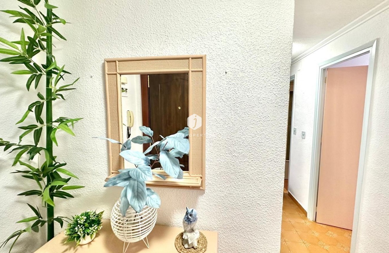 Tweedehands - Penthouse -
Torrevieja - Centro