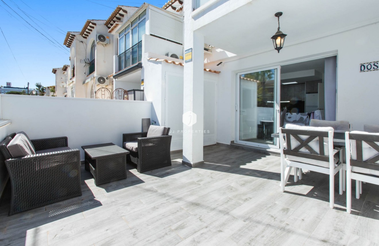 Tweedehands - duplex -
Torrevieja - Costa Blanca