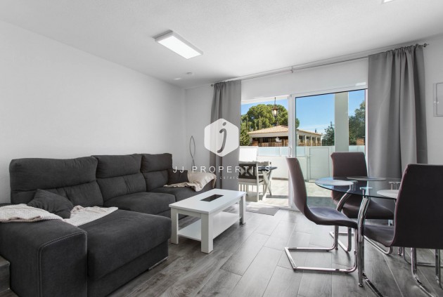 Tweedehands - duplex -
Torrevieja - Costa Blanca