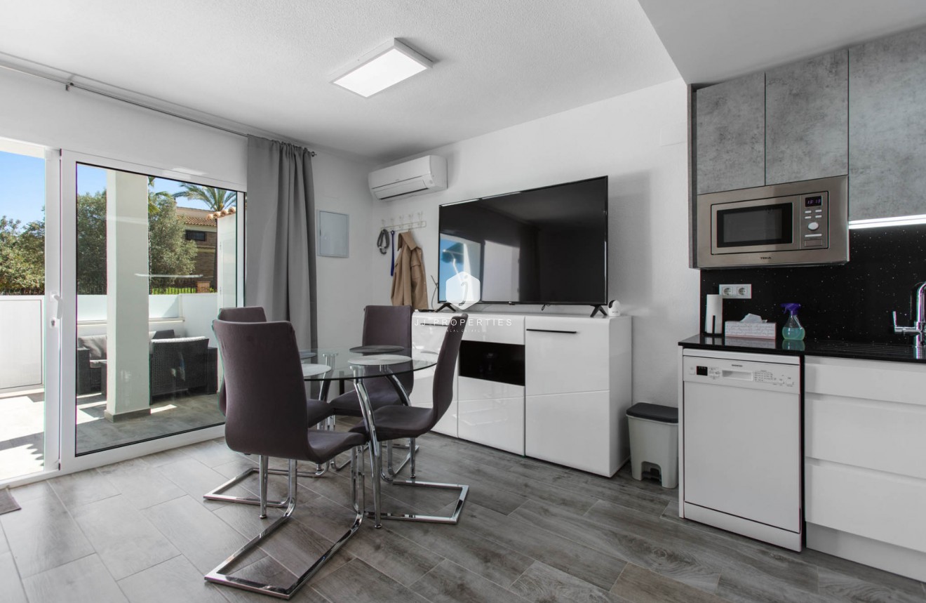 Tweedehands - duplex -
Torrevieja - Costa Blanca