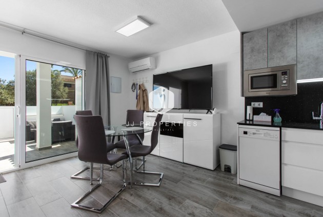 Tweedehands - duplex -
Torrevieja - Costa Blanca