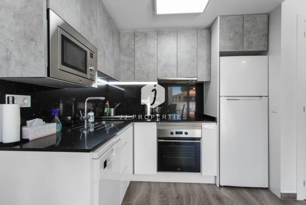 Tweedehands - duplex -
Torrevieja - Costa Blanca