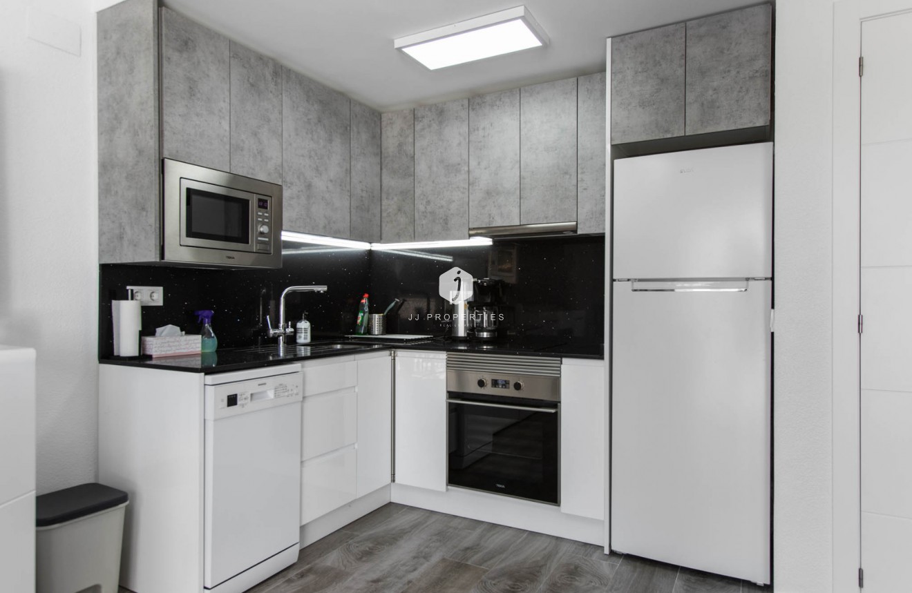 Tweedehands - duplex -
Torrevieja - Costa Blanca