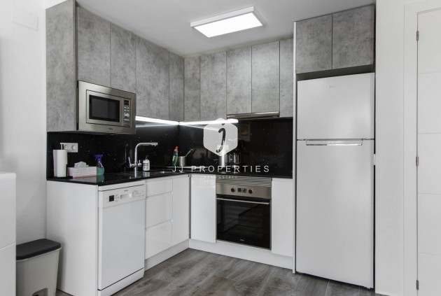 Tweedehands - duplex -
Torrevieja - Costa Blanca