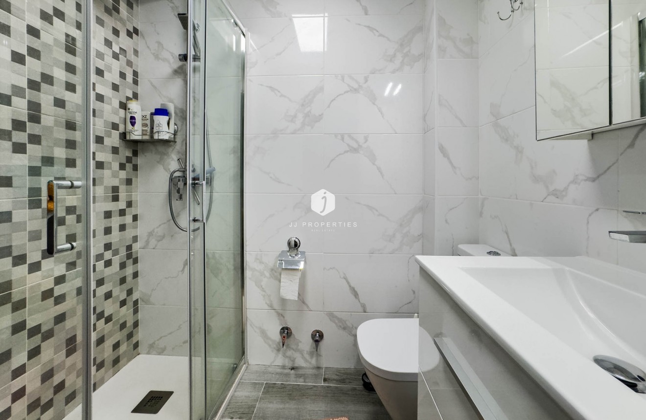 Tweedehands - duplex -
Torrevieja - Costa Blanca