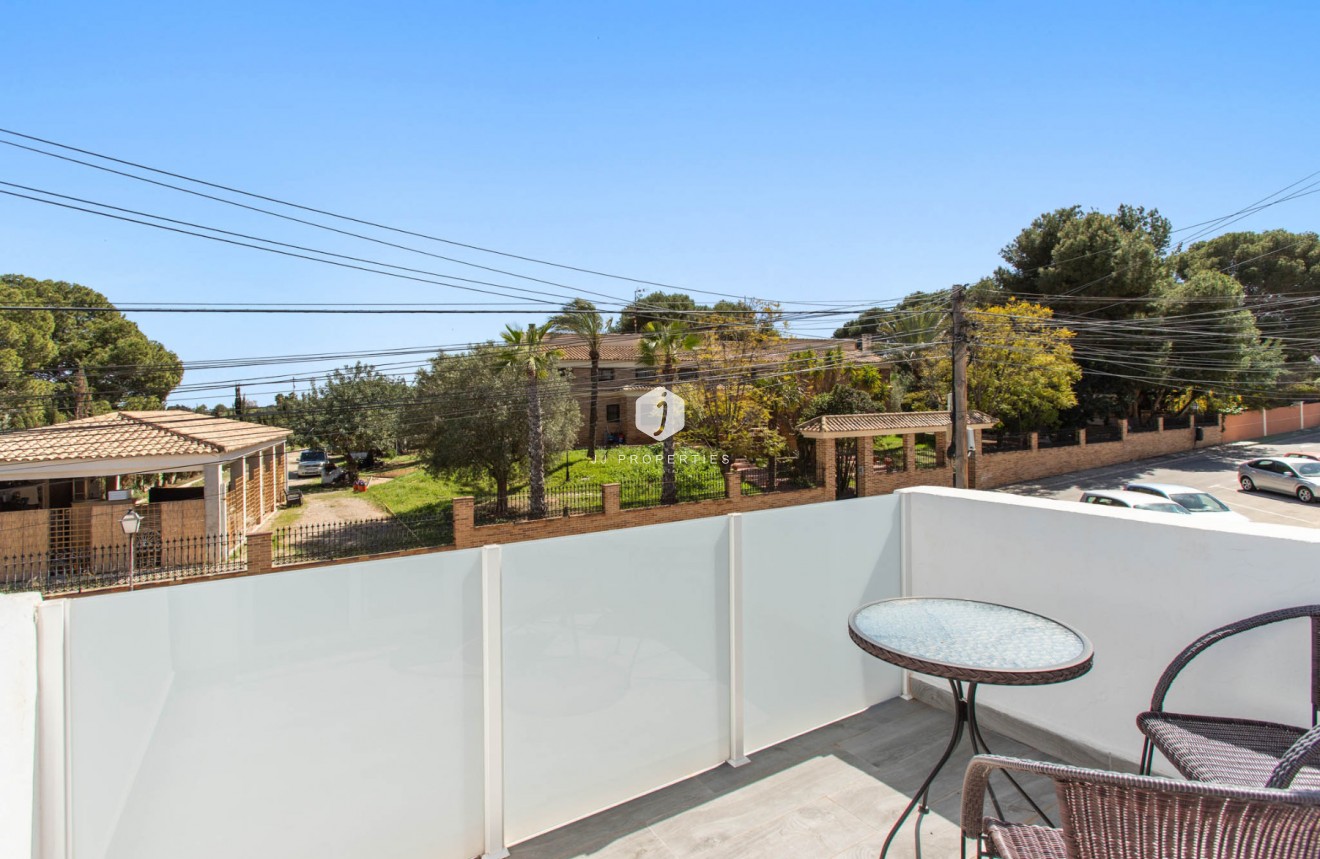 Tweedehands - duplex -
Torrevieja - Costa Blanca