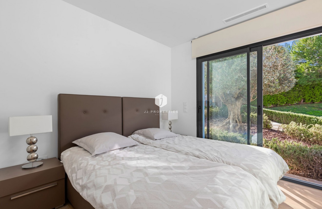 Tweedehands - Villa -
Orihuela Costa - Costa Blanca