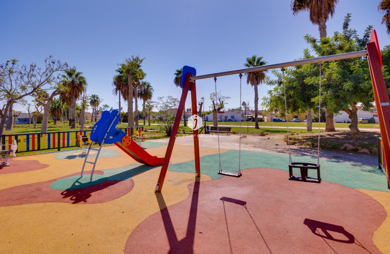 Tweedehands - Chalet -
Torrevieja - Paraje Natural