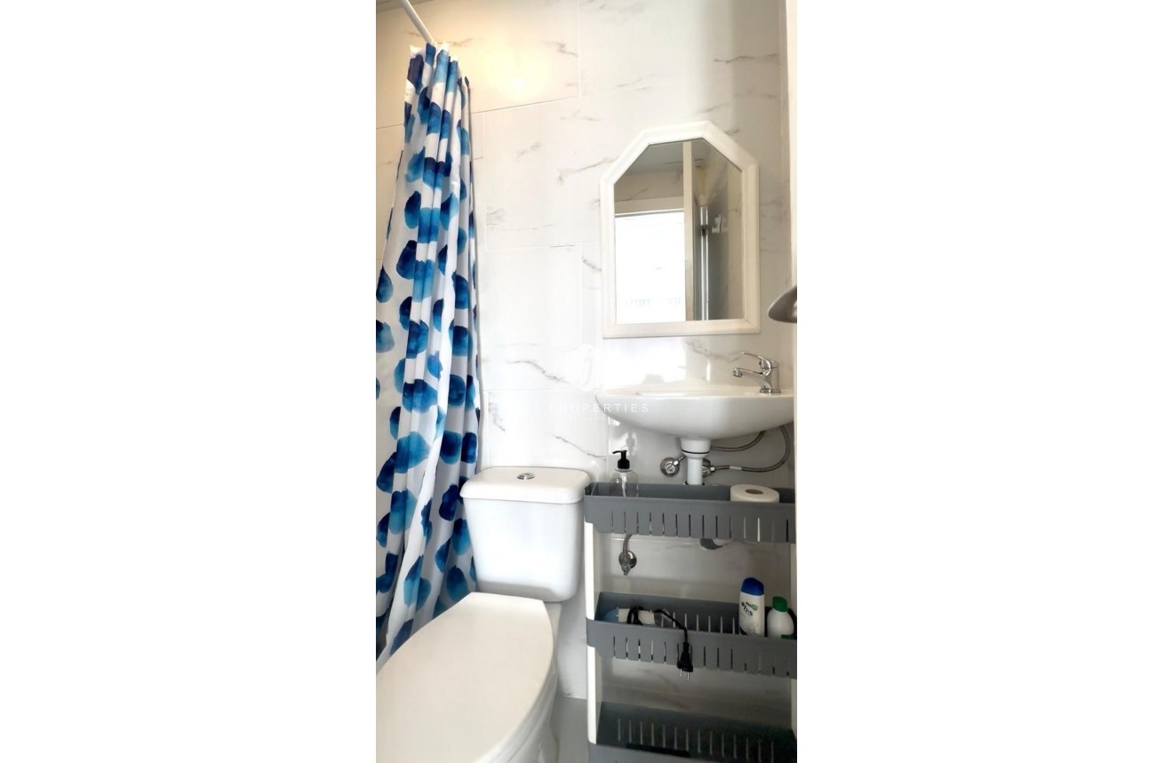 Tweedehands - Appartement / flat -
Torrevieja - Paseo maritimo