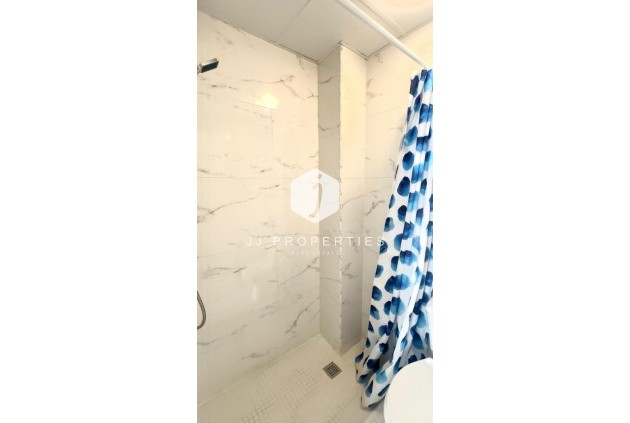 Tweedehands - Appartement / flat -
Torrevieja - Paseo maritimo