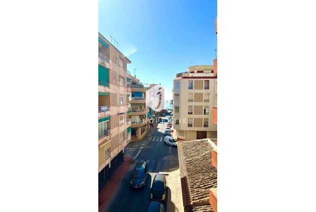 Tweedehands - Appartement / flat -
Torrevieja - Paseo maritimo