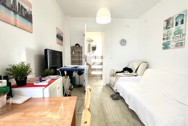 Tweedehands - Appartement / flat -
Torrevieja - Paseo maritimo