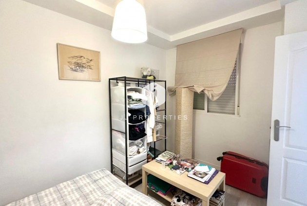 Tweedehands - Appartement / flat -
Torrevieja - Paseo maritimo
