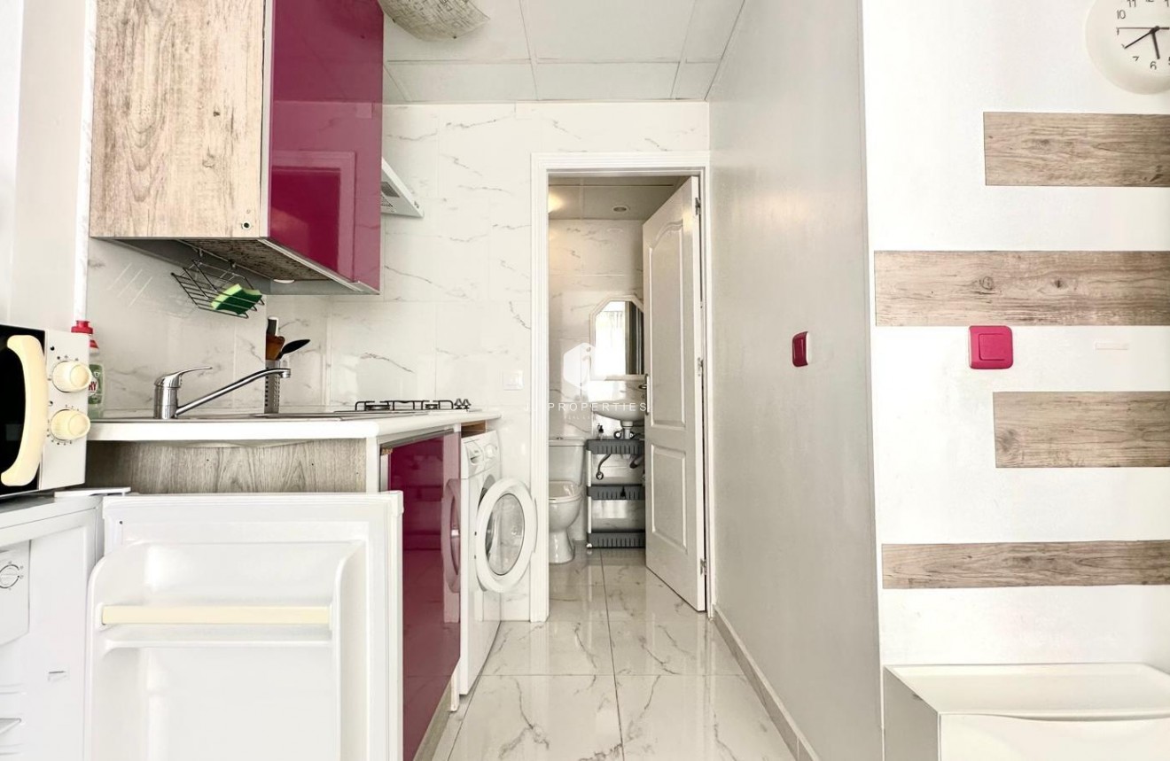 Tweedehands - Appartement / flat -
Torrevieja - Paseo maritimo