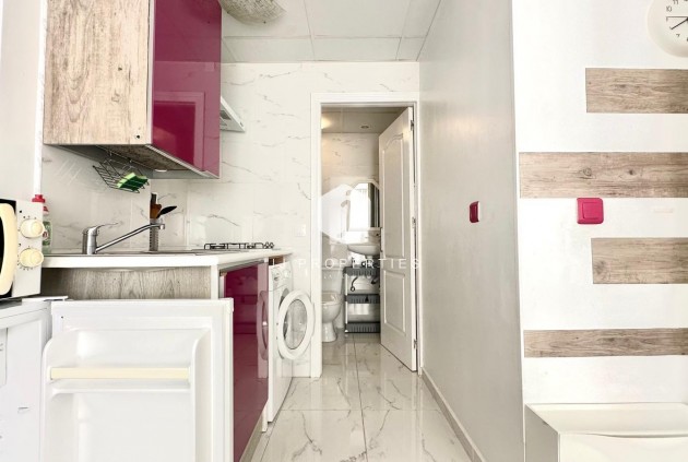 Tweedehands - Appartement / flat -
Torrevieja - Paseo maritimo