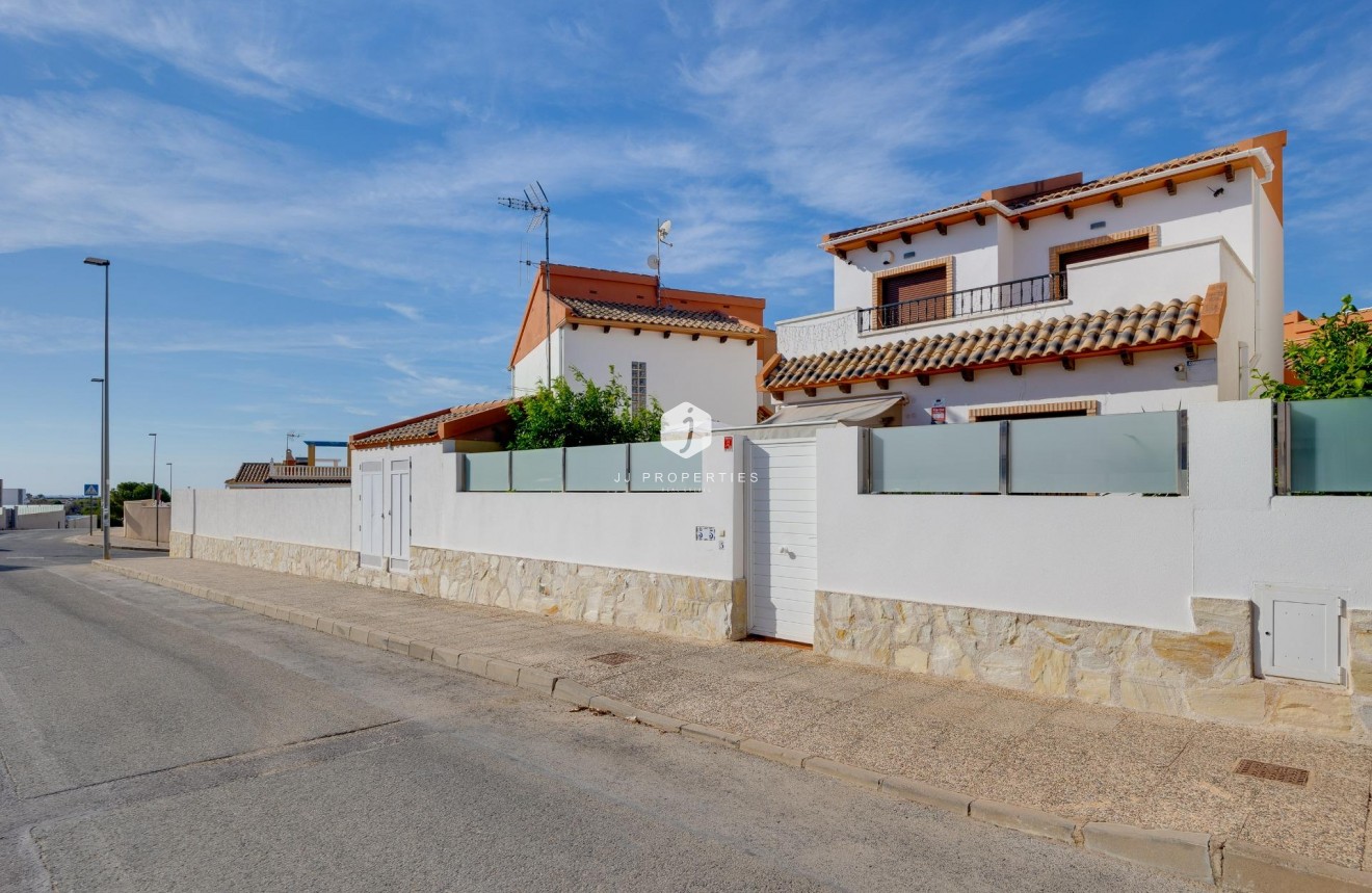 Tweedehands - Villa -
Orihuela Costa - PAU 8