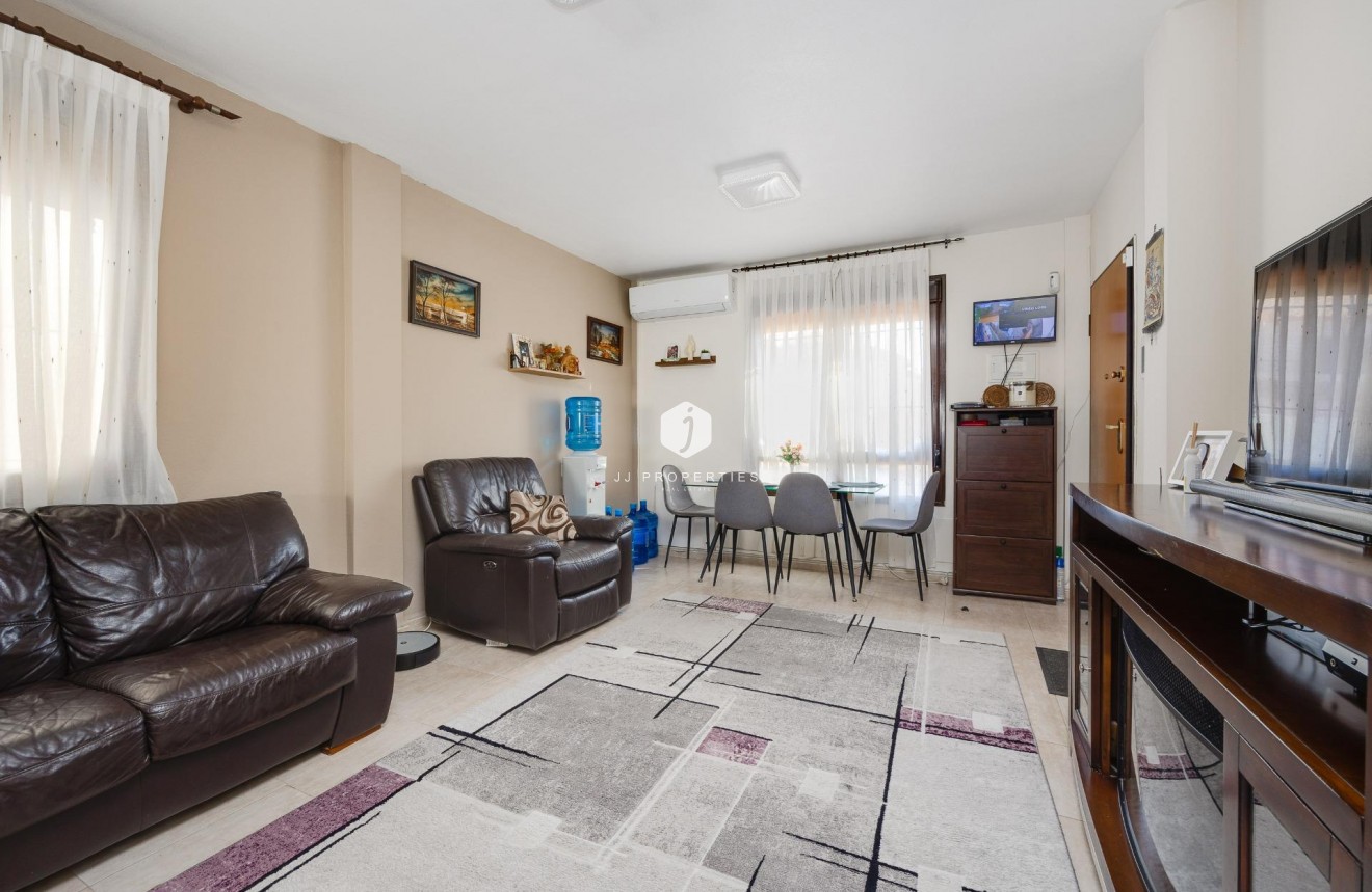 Tweedehands - Villa -
Orihuela Costa - PAU 8