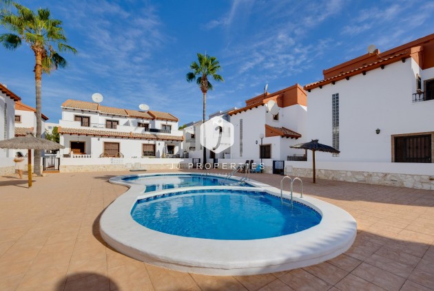 Tweedehands - Villa -
Orihuela Costa - PAU 8