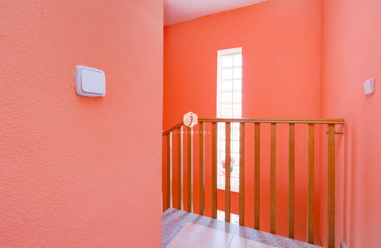 Tweedehands - Villa -
Orihuela Costa - PAU 8