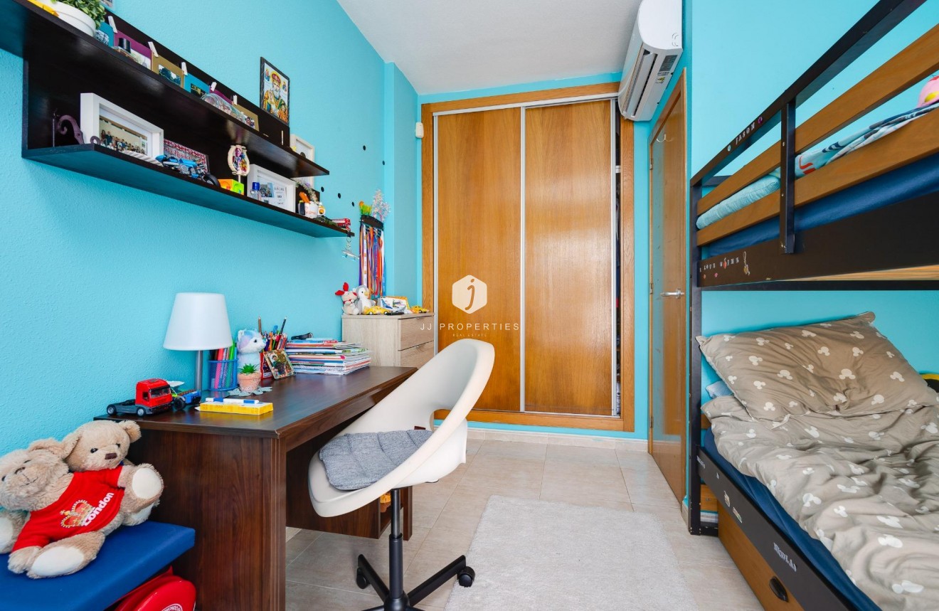 Tweedehands - Villa -
Orihuela Costa - PAU 8